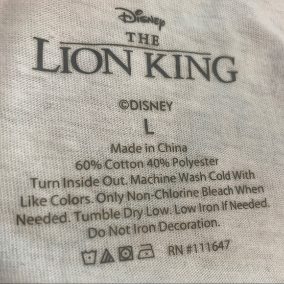 Disney Lion King Women’s White T-shirt Size Large 💚 SALE - Picture 5 of 5